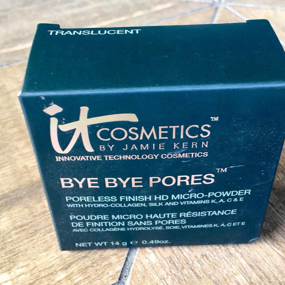 It Cosmetics Bye Bye Pores finish HD micro powder 0.49oz translucent